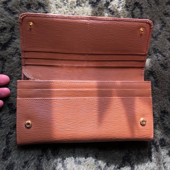 Auth PRADA long Vitello Wallet - Epi leather chestnut color w/ detachable ID tag - Picture 16 of 16